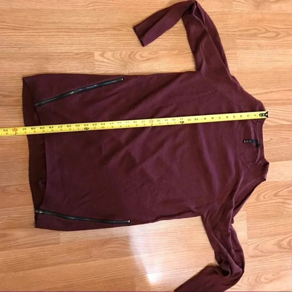 Three Pink Hearts Women's Garnet Cold Shoulder Sweater Zippers Tunic Junior’s L - Picture 9 of 10